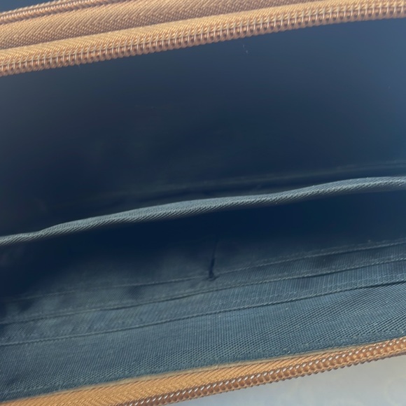 Beverly Hill Polo Club Wallet - Picture 3 of 6